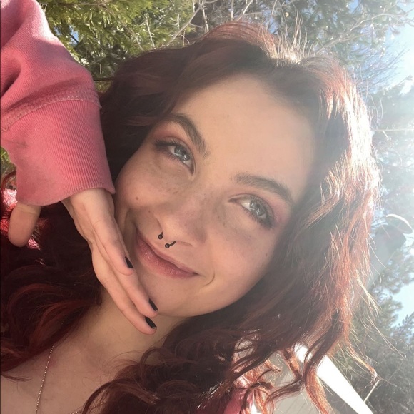 Meet your Posher, Ryssa - Picture 5 of 5